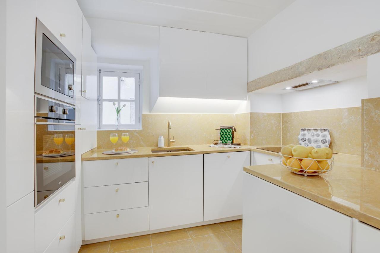Апартаменты Golden Cage Chiado - Charm Historic And Cozy Лиссабон Экстерьер фото
