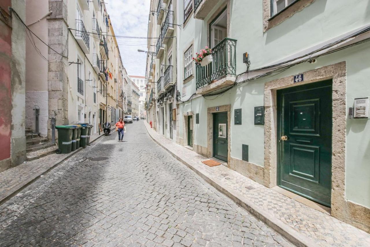 Апартаменты Golden Cage Chiado - Charm Historic And Cozy Лиссабон Экстерьер фото