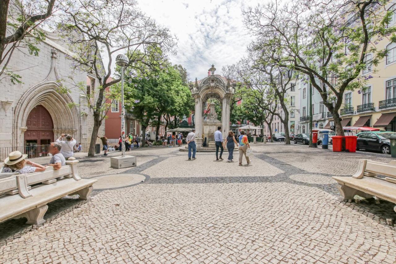 Апартаменты Golden Cage Chiado - Charm Historic And Cozy Лиссабон Экстерьер фото
